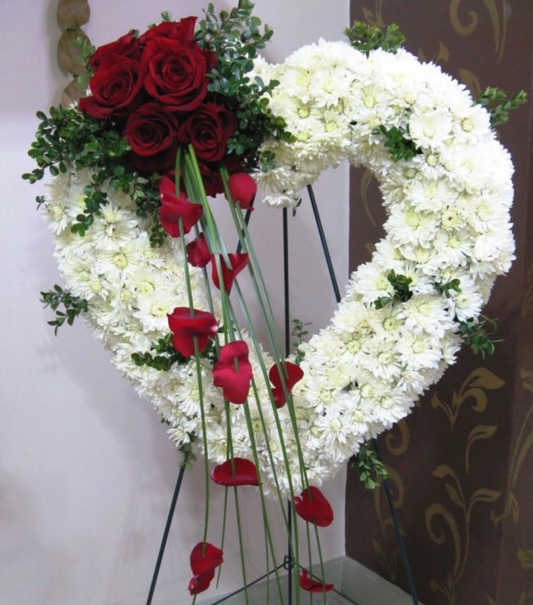 White Heart Wreath